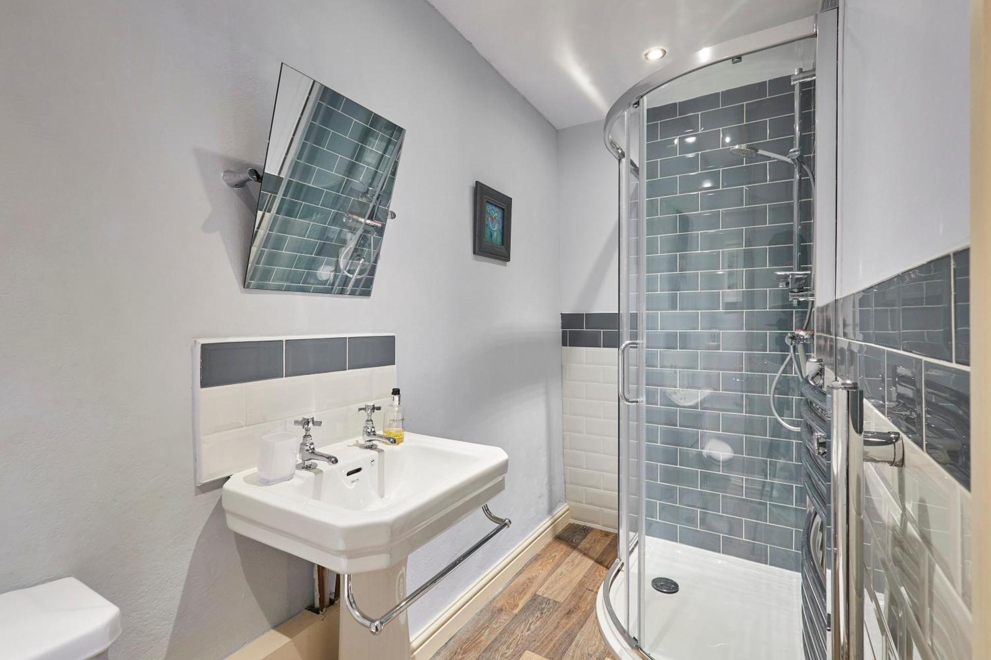 Host & Stay - Tithe Barn Cottages Easington Bilik gambar